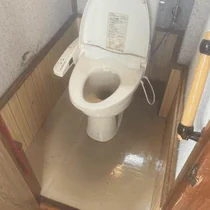 古河市戸建て/トイレ特殊清掃・コーティング / 作業後 01