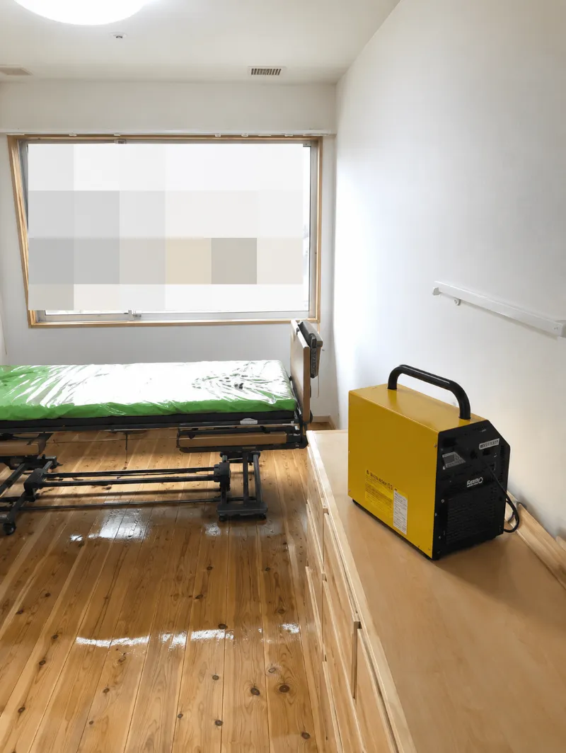 室内に設置したオゾン脱臭機